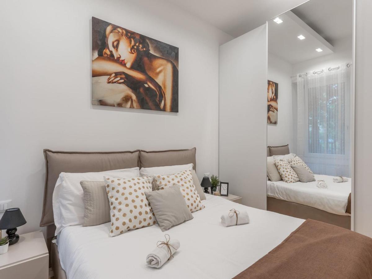 The Best Rent - Gorgeous One-Bedroom Apartment In Ticinese Mediolan Zewnętrze zdjęcie
